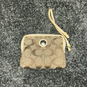 Vintage coach wristlet